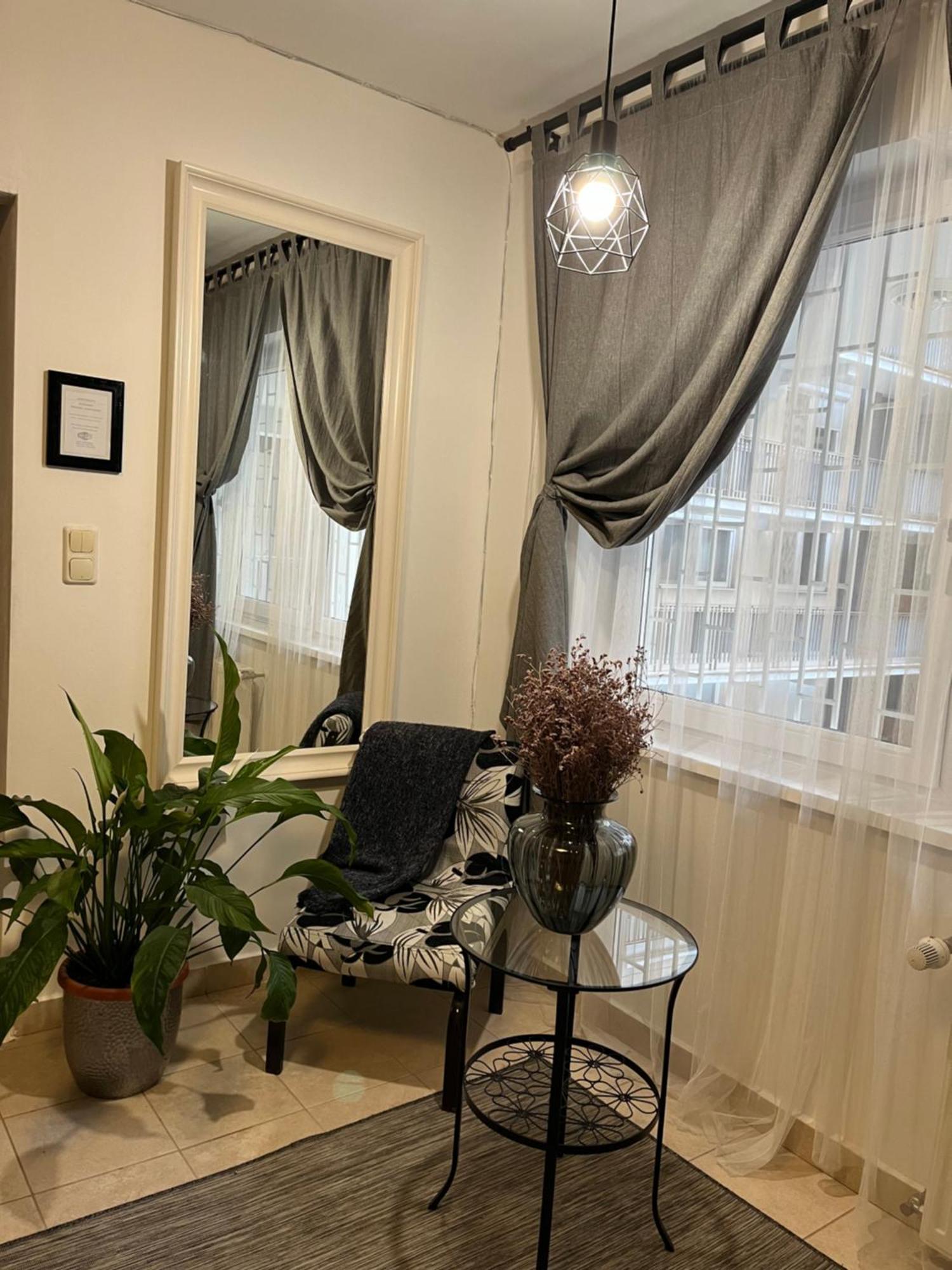 City Center Apartments With Optional Garage بودابست المظهر الخارجي الصورة